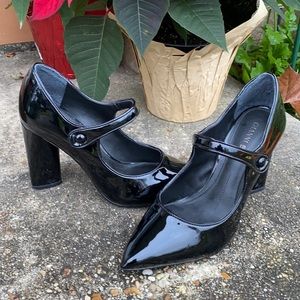 Anybody looking for a black heel to go with everything?